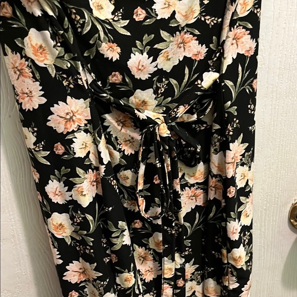 No Boundaries Black Floral Backless Dress size 19 - Picture 5 of 6